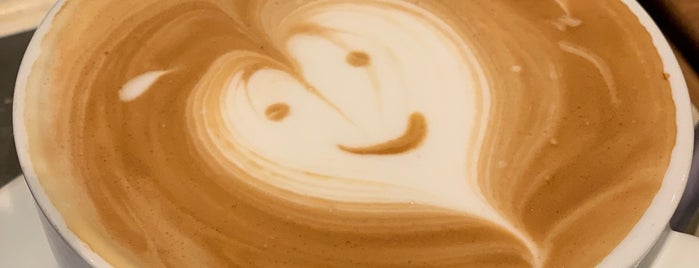 Costa Coffee is one of Lugares favoritos de Nick.