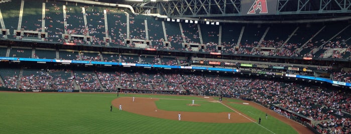 Chase Field is one of Locais curtidos por Shannon.