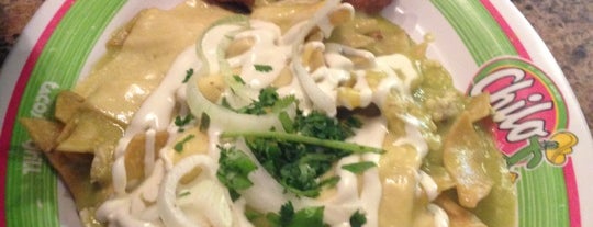 Chilo Tacos & Grill is one of Locais curtidos por Karla.