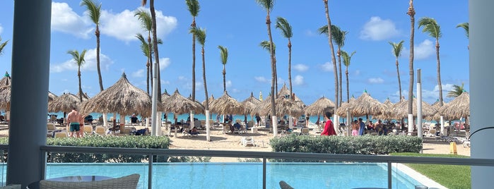 RIU Palm Beach Pool Bar is one of Tempat yang Disukai Robert.