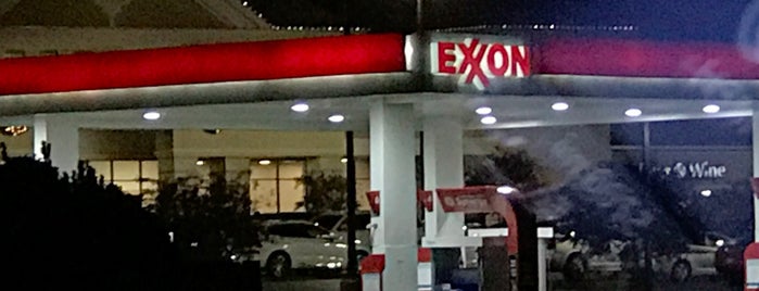Exxon is one of Tempat yang Disukai Sascz (Lothie).