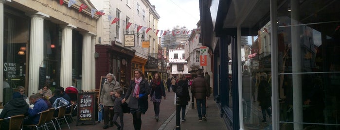 St Margaret's Street is one of Orte, die Aniya gefallen.