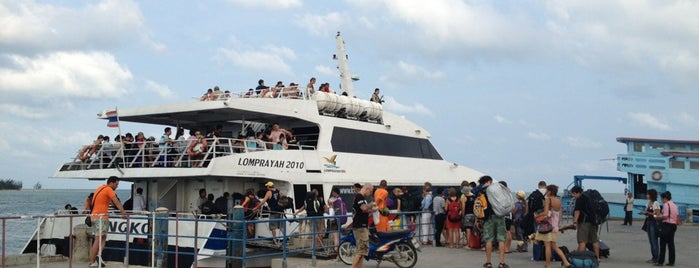 Kho Phangan Ferry is one of สถานที่ที่ Evgeniia ถูกใจ.