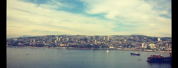 Paseo 21 de Mayo is one of Comer, tomar & pasear en Valparaíso y Viña del Mar.