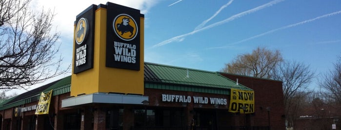 Buffalo Wild Wings is one of Irish Pubs/ Sports Bars.