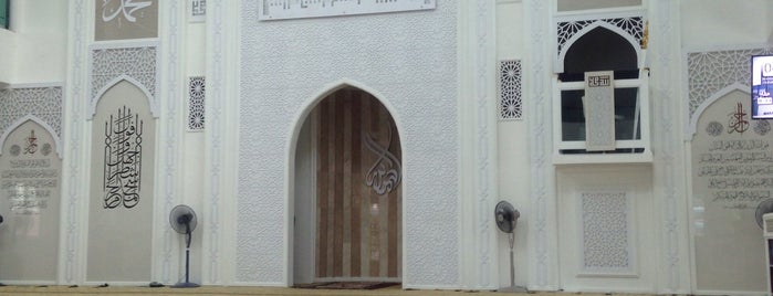 Masjid Daerah Tapah is one of masjid.