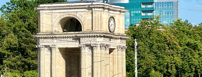 Arcul de Triumf is one of MDA Chisinau.