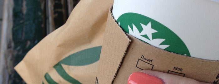 Starbucks is one of UK Summer 2022 رحلة بريطانيا.