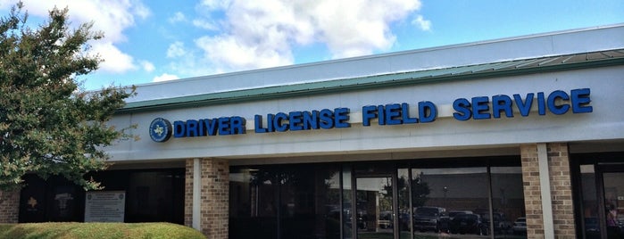 TX DPS - Driver License Office is one of สถานที่ที่บันทึกไว้ของ David.