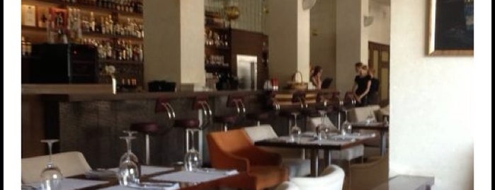 Ресторан Амур is one of Posti che sono piaciuti a Roman.