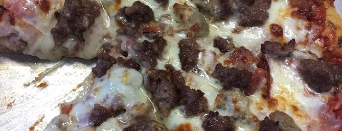 Pizza Gourmet is one of Dana: сохраненные места.