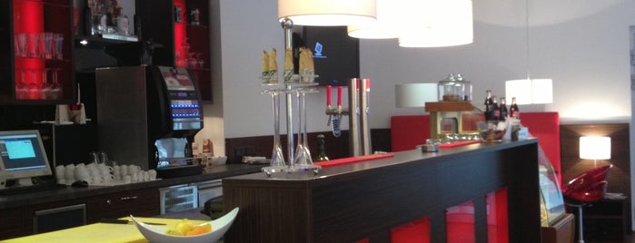 Cafe Lounge Vom Feinsten is one of สถานที่ที่บันทึกไว้ของ ayhan.