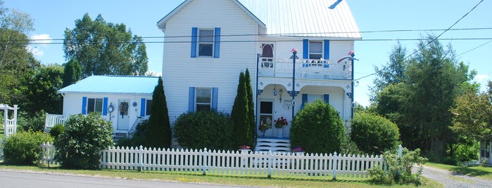 Le Bel Abri Bed & Breakfast is one of Spanish, Ontario.