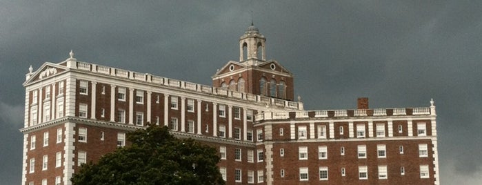 The Cavalier Hotel is one of สถานที่ที่ 🖤💀🖤 LiivingD3adGirl ถูกใจ.