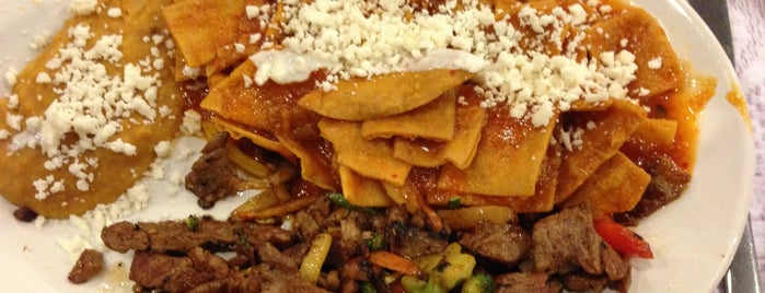 Los Chilaquiles is one of de paseo y comidas.