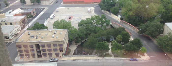 Crowne Plaza is one of San Antonio.