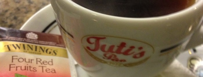 Tutty's is one of Restaurantes Fast Food.