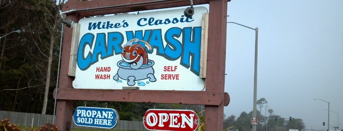Mike's Classic Car Wash is one of Locais curtidos por Stephraaa.