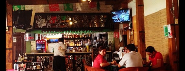 Los Correa Restaurante-Bar is one of Jellou'nun Beğendiği Mekanlar.