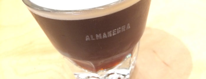 Almanegra Café is one of Locais curtidos por Mariana.