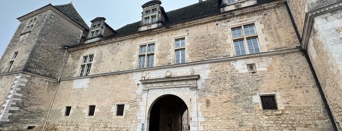 Château du Clos de Vougeot is one of France.