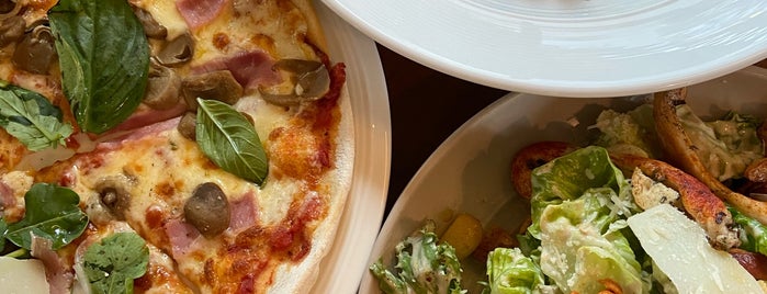 Pizzeria Giotto is one of Locais salvos de Kimmie.