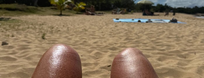 Happy Bay is one of Saint Martin Beaches.