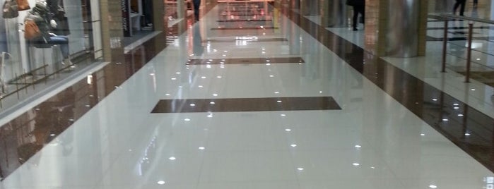 Grand Store is one of Tempat yang Disukai Alban.