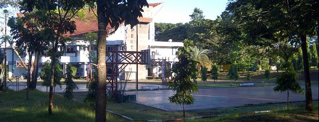 Universitas Hasanuddin is one of Explore Makassar.