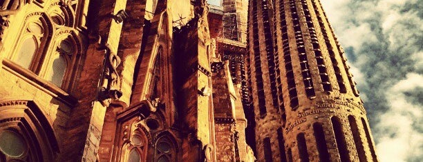 Barri de la Sagrada Família is one of Tempat yang Disukai Elena Y Argeo Winelovers.