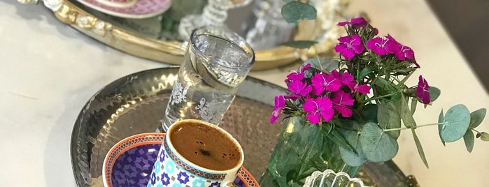 Felisa Floral Cafe is one of Kahvaltı Mekanları.