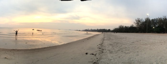 Port Dickson Beach is one of Dyah : понравившиеся места.