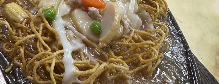 Claypot Noodle (珍珠粉) is one of Restaurants.