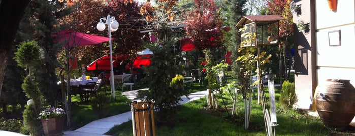 Cennet Bahçesi is one of Cafeler.