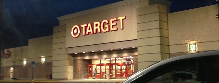 Target is one of สถานที่ที่ Joe ถูกใจ.