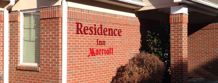 Residence Inn Woodbridge Edison/Raritan Center is one of Posti che sono piaciuti a Jennifer.