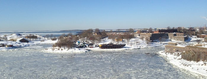 Suomenlinna / Sveaborg is one of Winter activities for travellers in Helsinki.