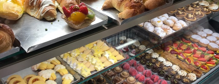 Pasticceria Del Guercino is one of Cento (Fe) e dintorni.