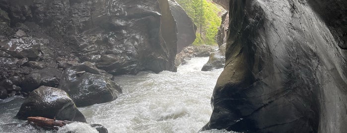 Box Cañon Falls is one of Orte, die eric gefallen.