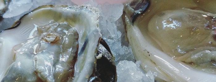 TJ Oyster Bar II is one of Joeyさんのお気に入りスポット.