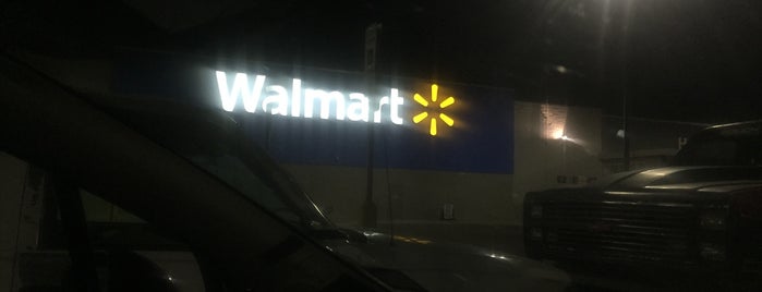 Walmart Supercenter is one of Posti che sono piaciuti a David.