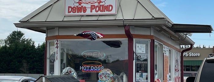 Sam's Hot Dog Stand is one of Carolina Hotdogs.