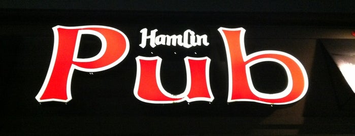 Hamlin Pub is one of สถานที่ที่ Harry ถูกใจ.