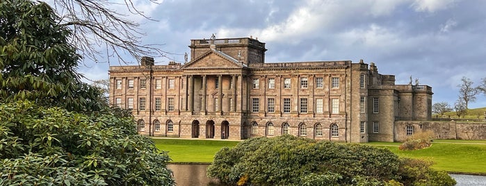 Lyme Park is one of England.