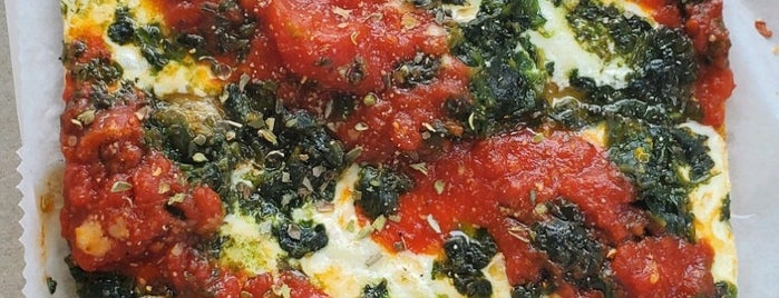 Franks Pizza is one of Posti salvati di John.