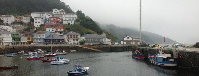 Porto do Barqueiro is one of Lieux qui ont plu à Antón.