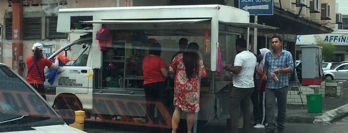 Air Buah Port Klang is one of My favorites for Food Trucks.