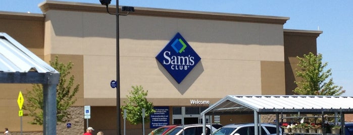 Sam's Club is one of Tempat yang Disukai Josh.