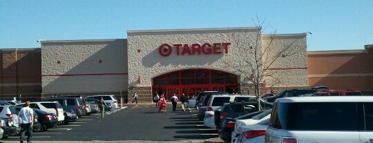 Target is one of Lugares favoritos de Doug.