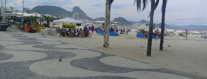 Praia de Copacabana is one of MUITO BOM.